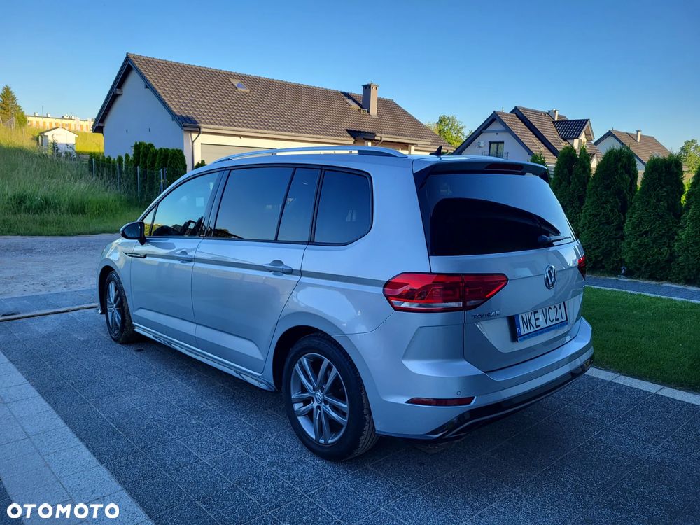 Volkswagen Touran - 16