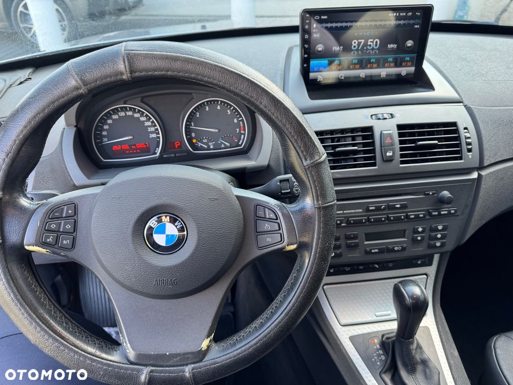 BMW X3 2.5i - 7