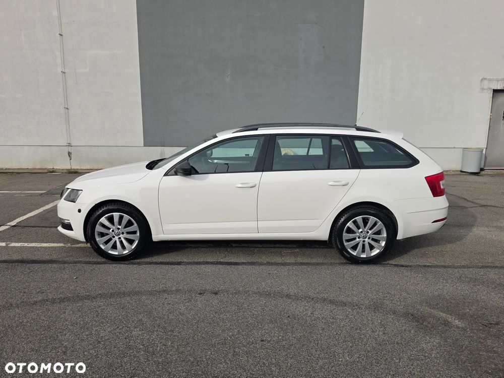 Skoda Octavia 1.6 TDI Ambition DSG - 11
