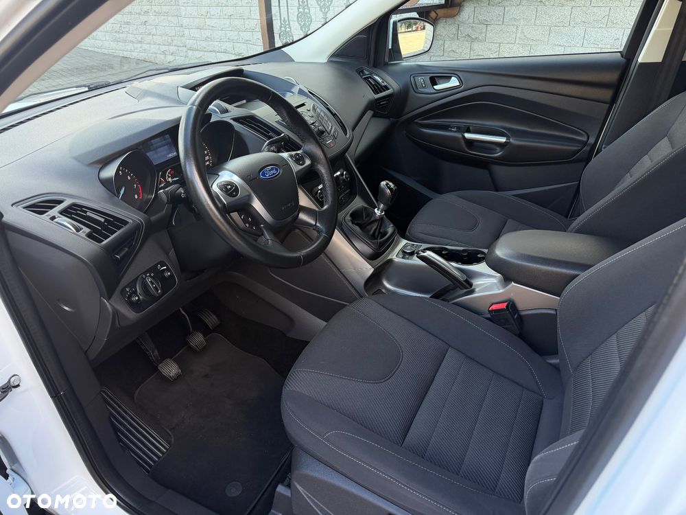 Ford Kuga 1.5 EcoBoost 2x4 Trend - 21