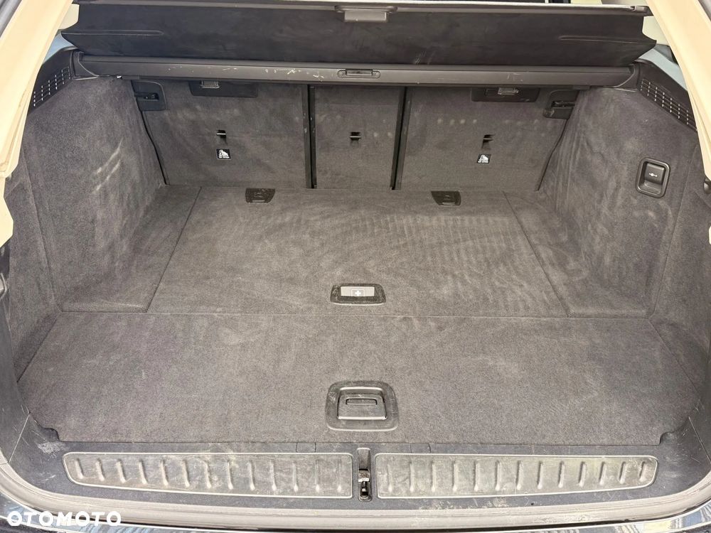 BMW Seria 5 520d xDrive - 4