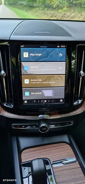 Volvo XC 60 B5 B AWD Plus Dark - 16