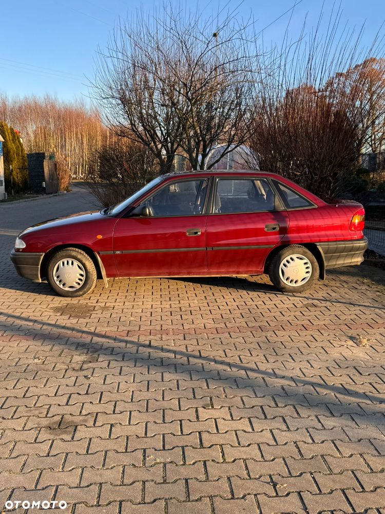 Opel Astra - 2