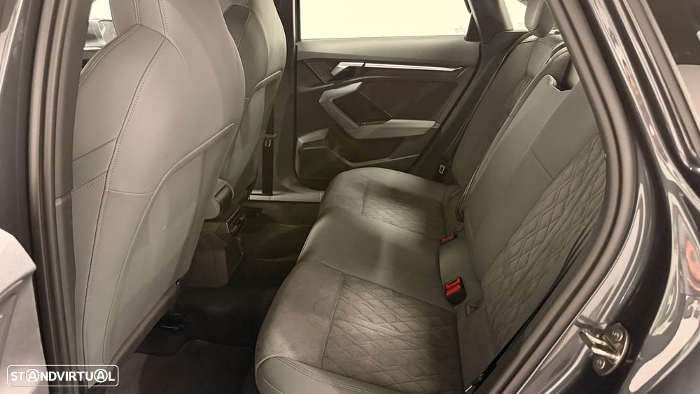 Audi A3 Limousine 30 TDI S line - 38