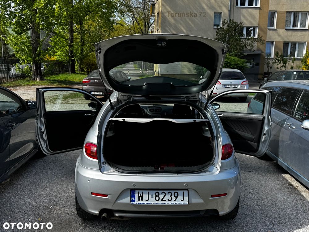 Alfa Romeo 147 - 14