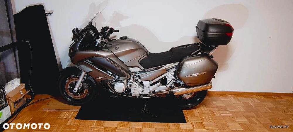 Yamaha FJR - 7