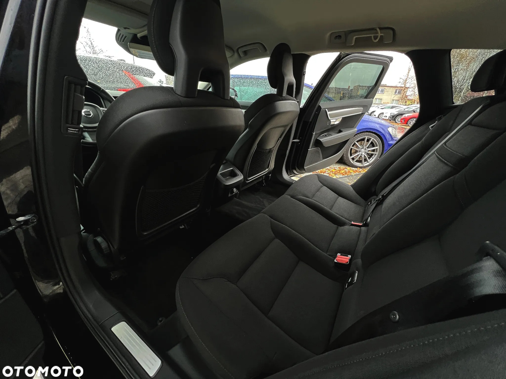Volvo V90 D4 Momentum Pro - 25