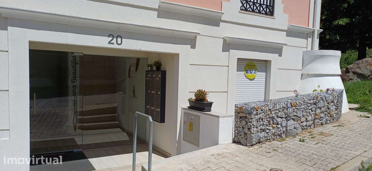 Apartamento T1 à venda Rua Capitão José Cândido Martinó, 20-Portalegre - Grande imagem: 2/37
