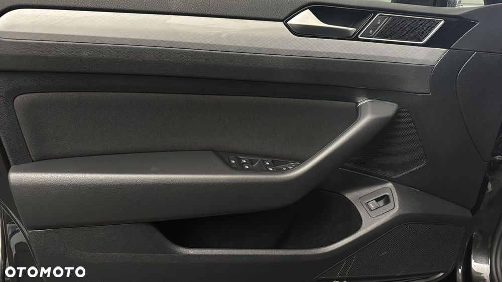 Volkswagen Passat 1.5 TSI EVO Business DSG - 11