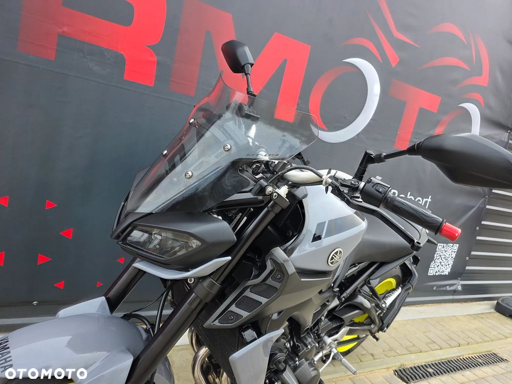 Yamaha MT - 24