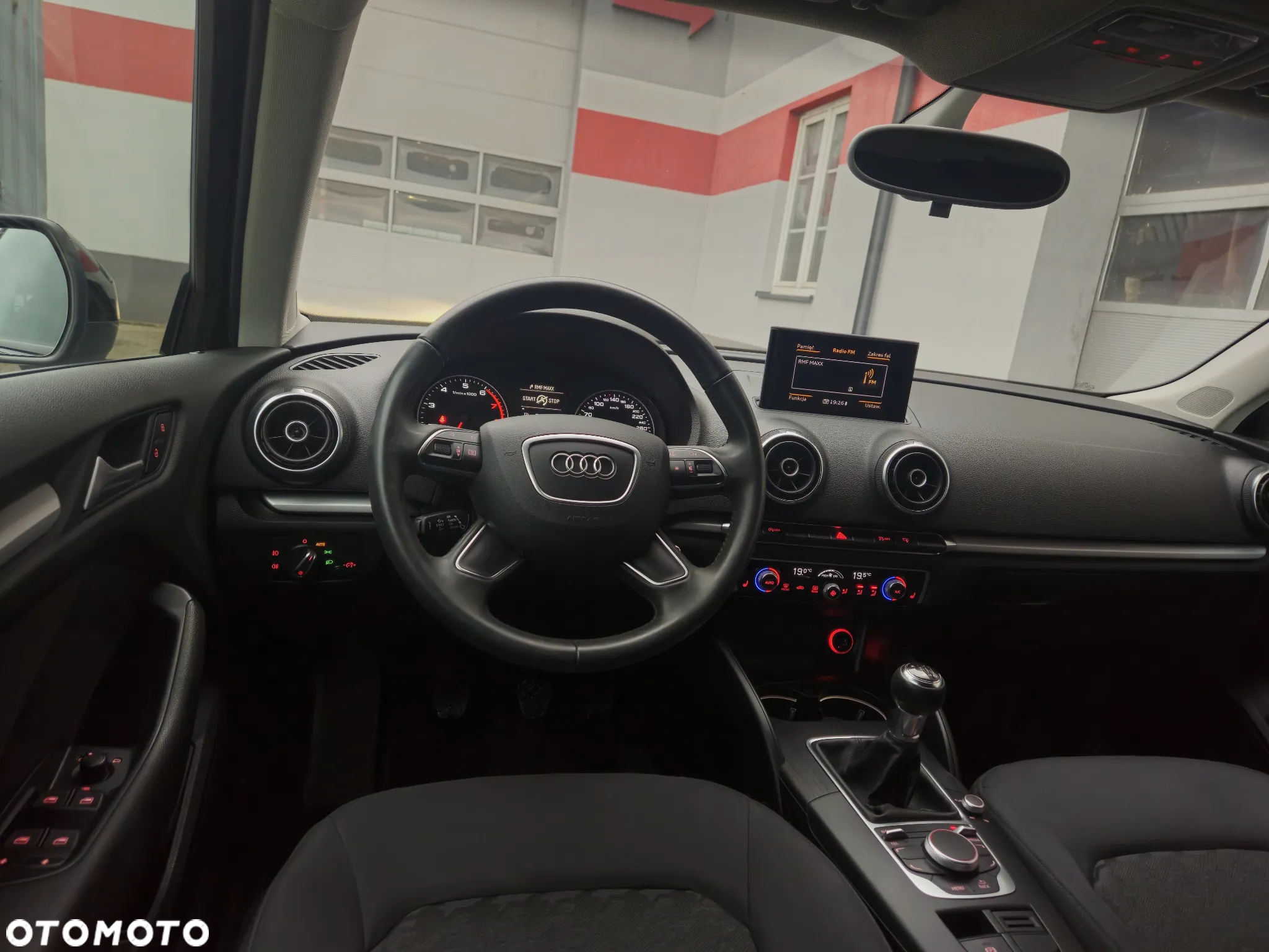 Audi A3 1.4 TFSI Sportback Ambiente - 18