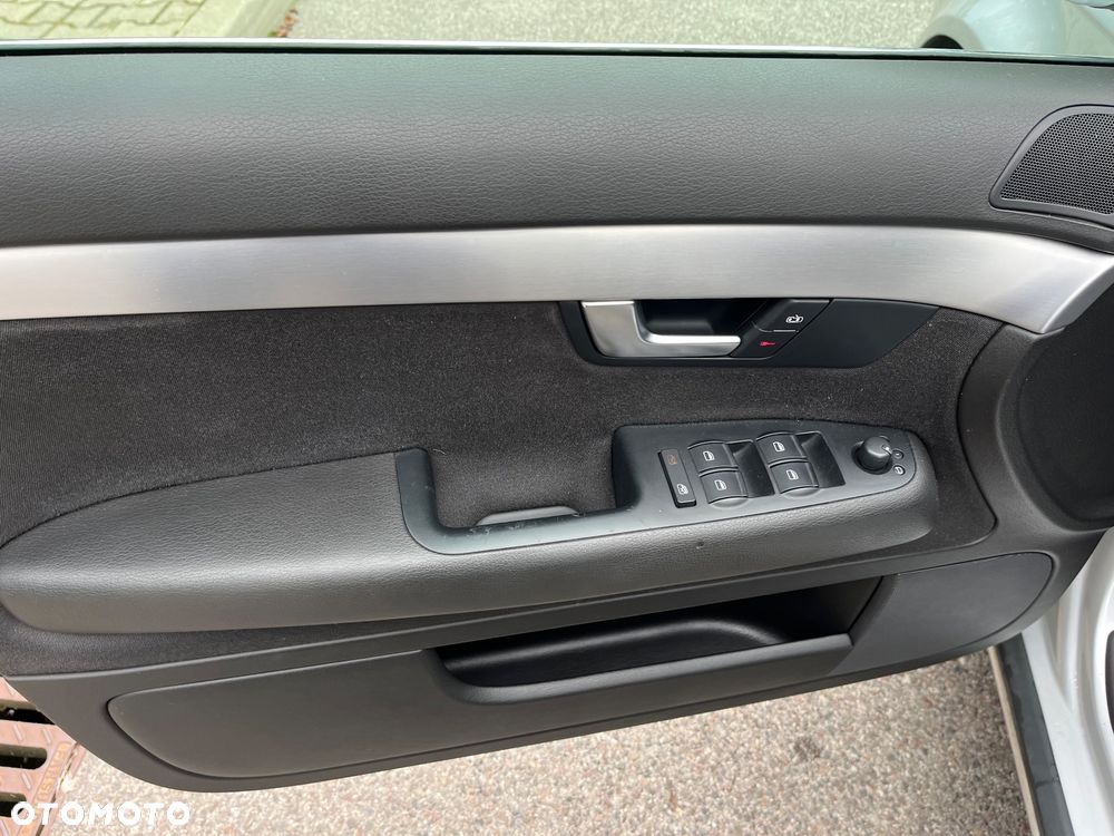 Audi A4 Avant 2.0 TDI - 16