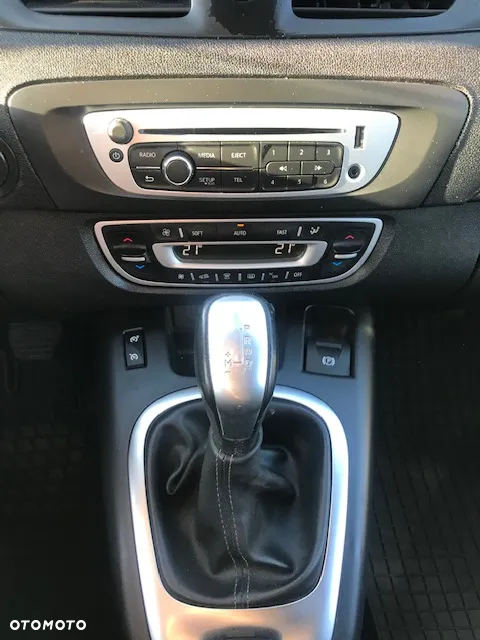 Renault Grand Scenic dCi 110 EDC LIMITED - 11