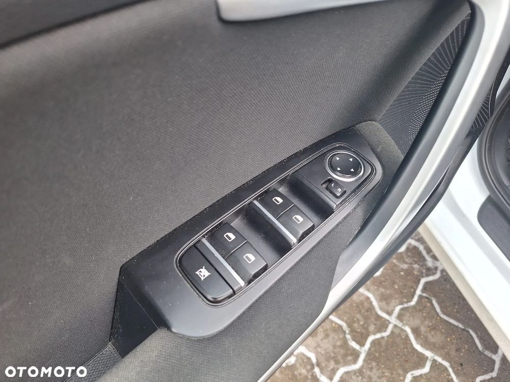 Kia Ceed 1.6 CRDi SCR S - 22