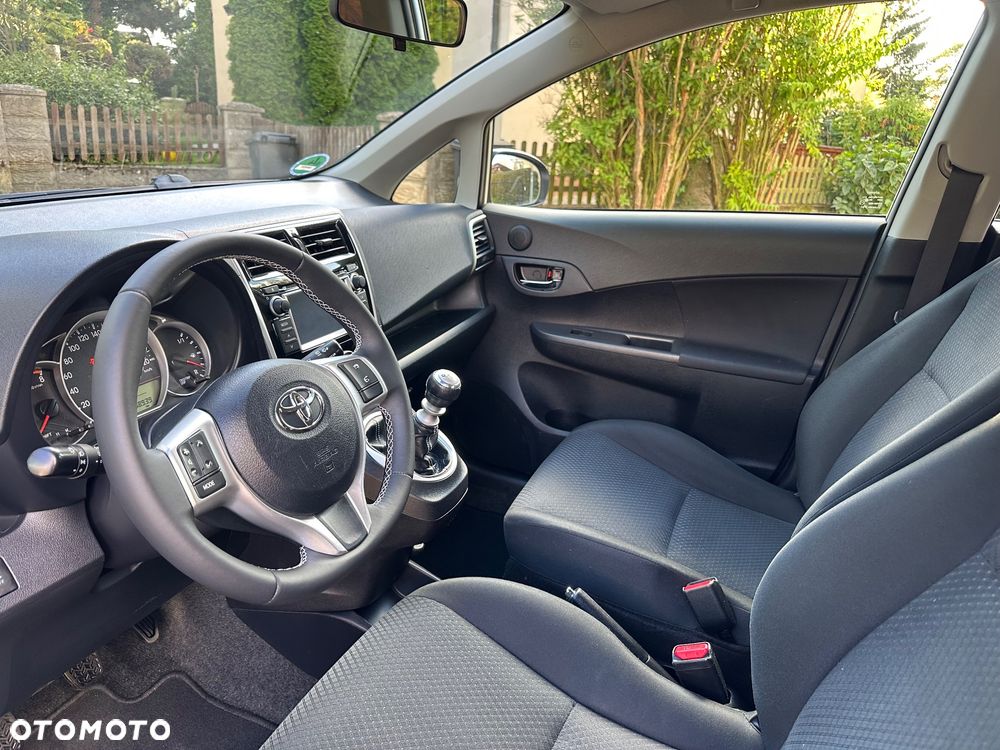 Toyota Verso S - 10