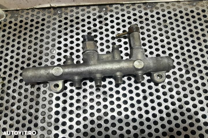 Rampa injectoare RF5C RF5C Mazda 6 GG [2002 - 2005] Liftback 2.0 MZR- - 2