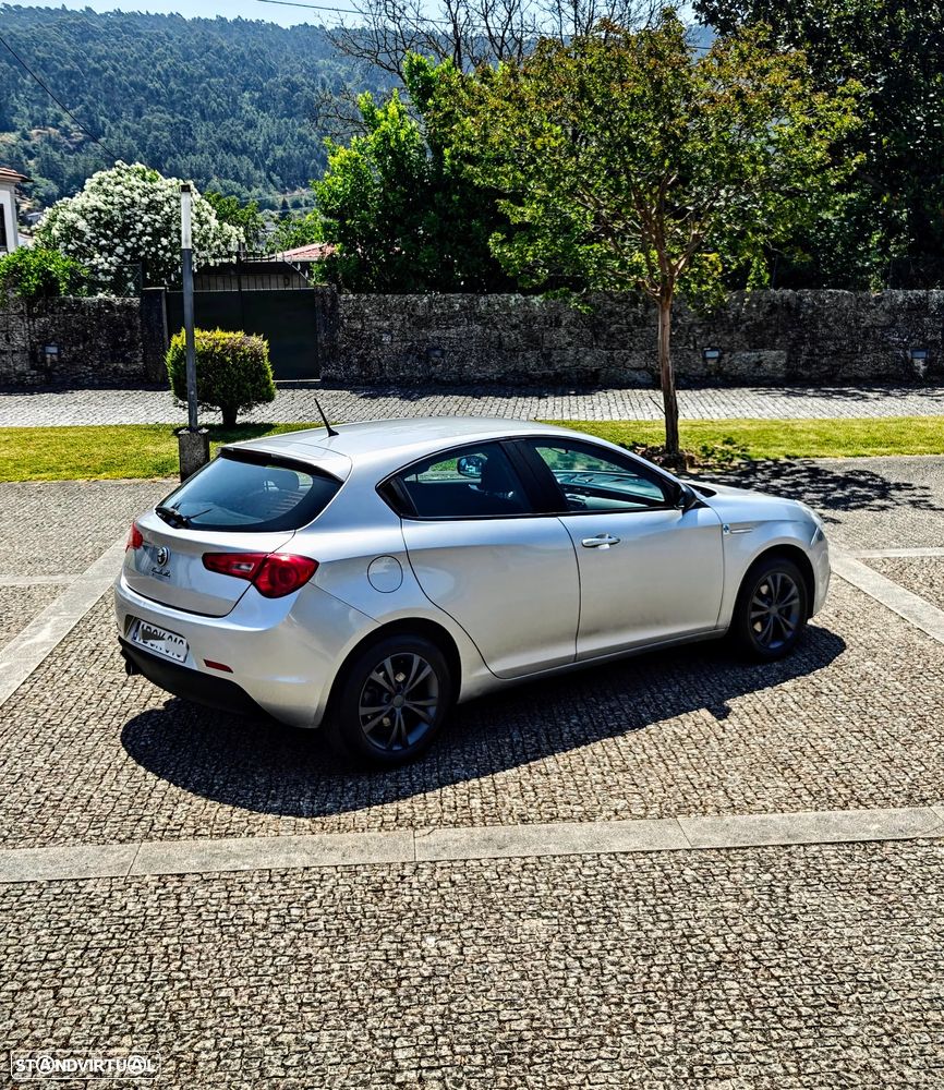 Alfa Romeo Giulietta 1.6 JTDM 16V Sport - 32