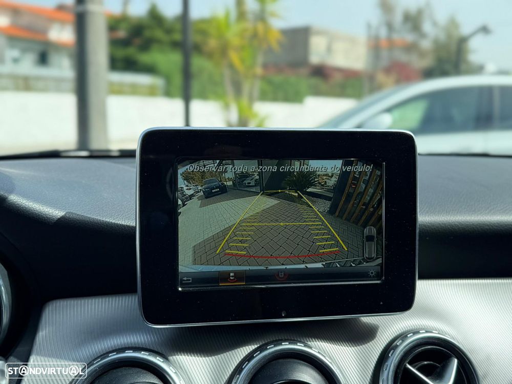 Mercedes-Benz GLA 220 d 4Matic 7G-DCT - 25