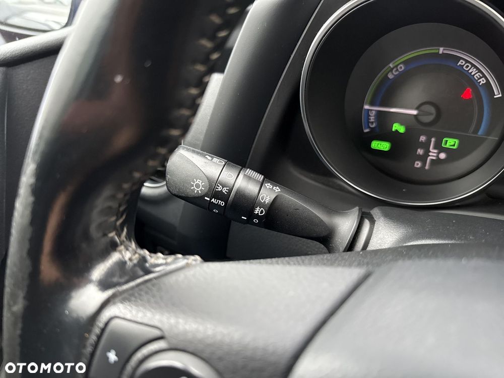 Toyota Auris Hybrid 135 Selection - 22