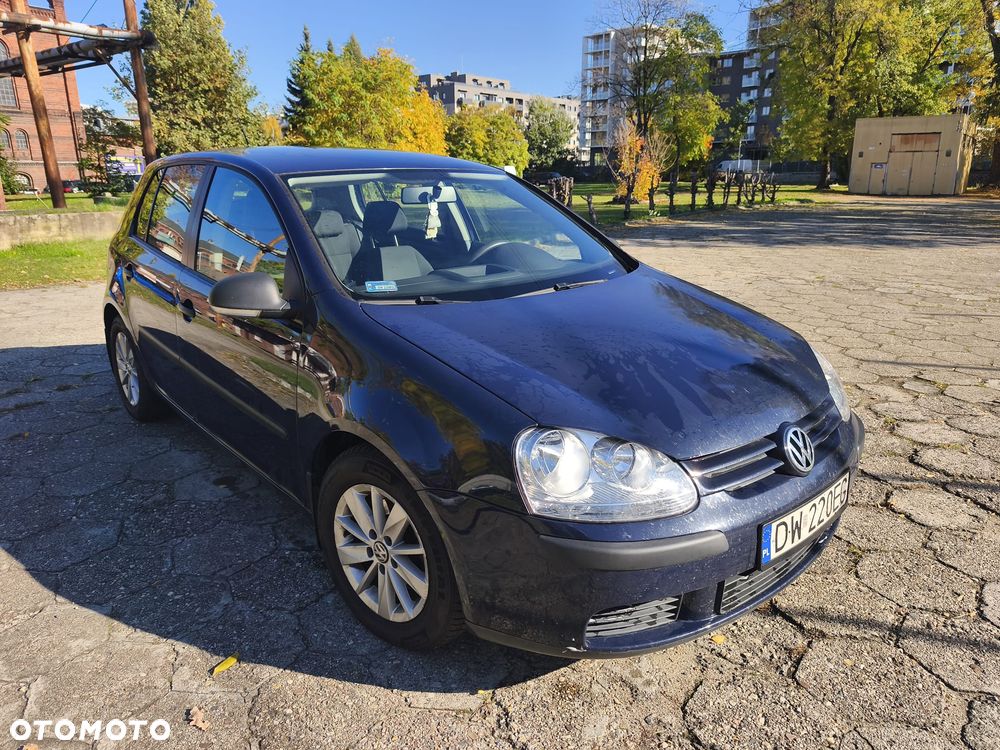 Volkswagen Golf - 6