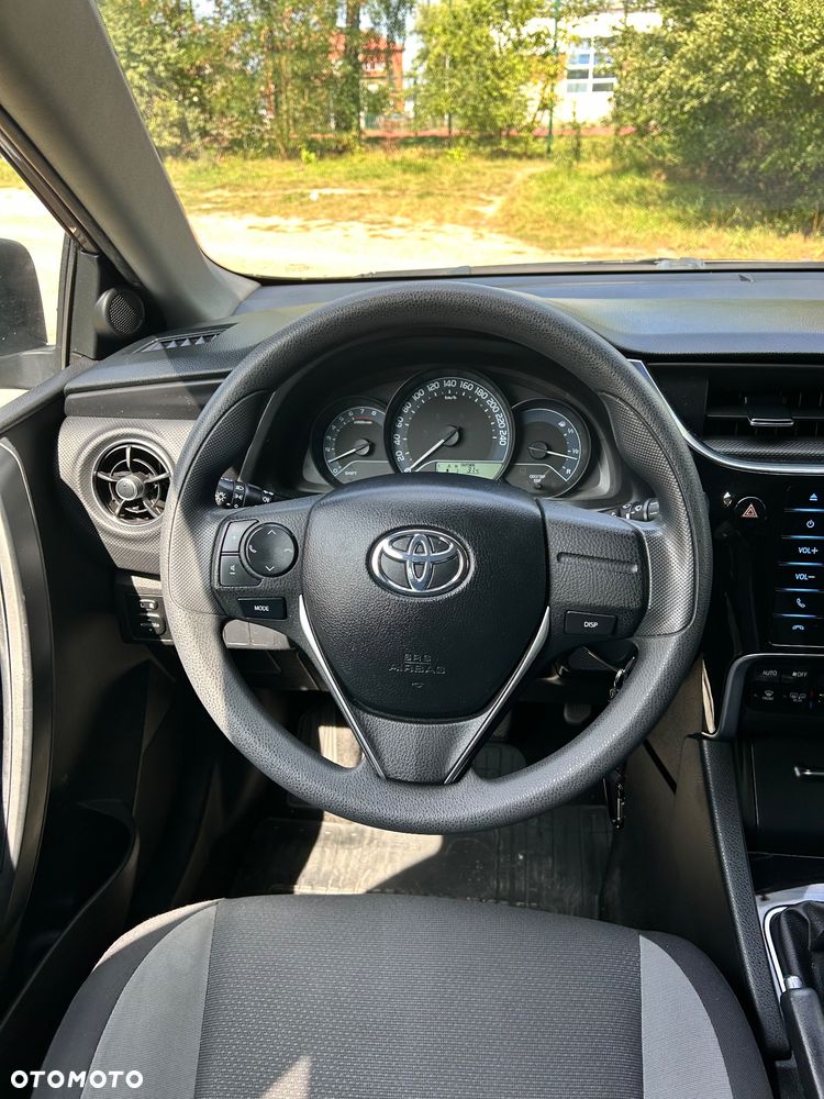 Toyota Auris 1.33 VVT-i Comfort - 10