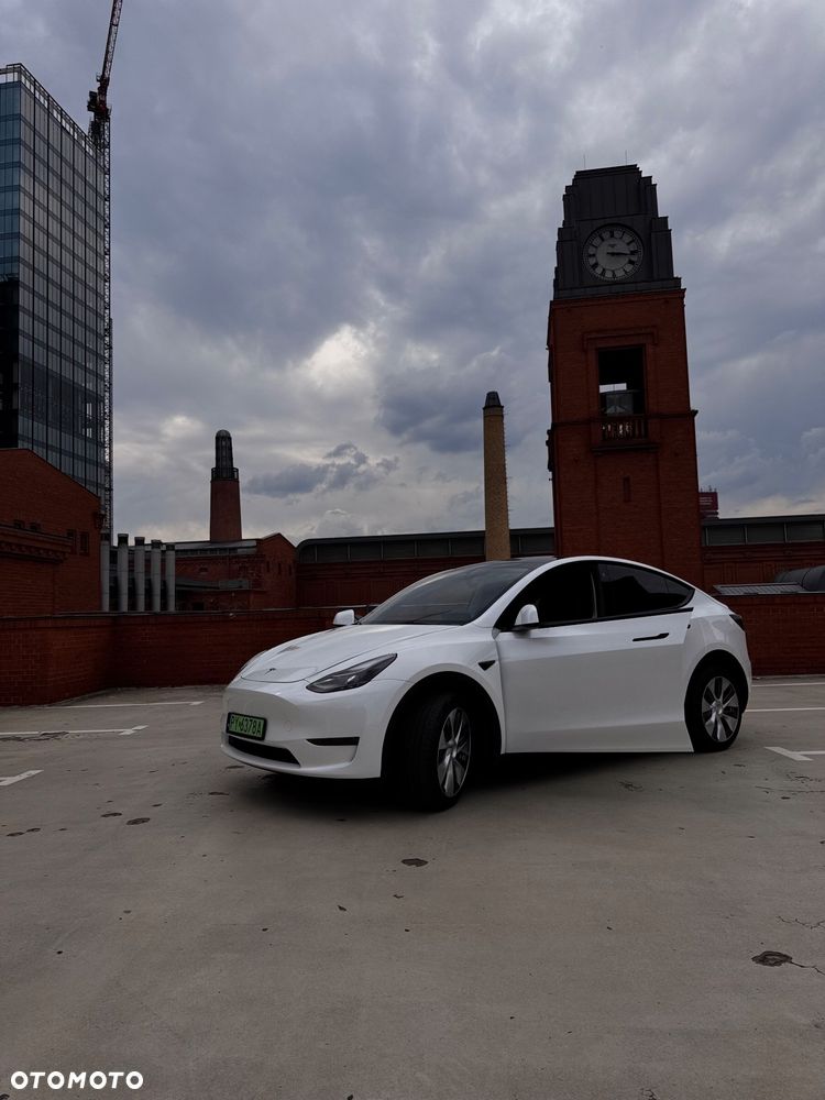 Tesla Y Long Range Dual Motor AWD - 7