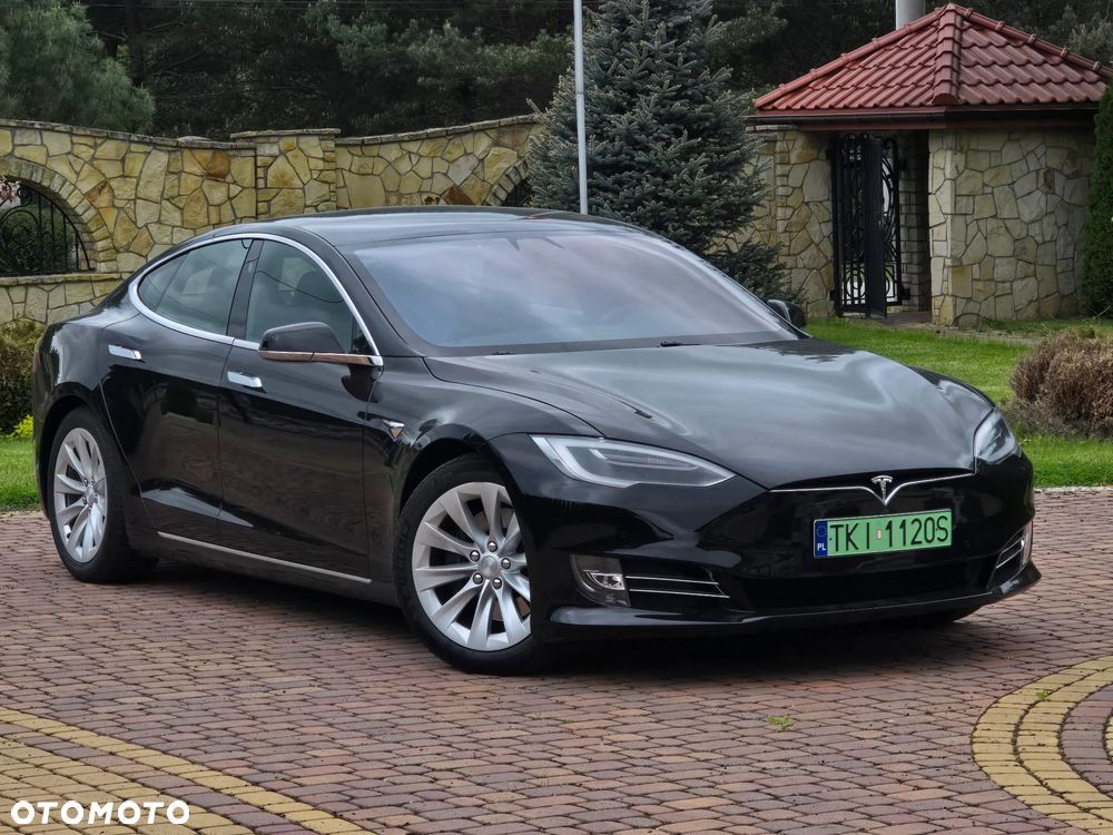 Tesla Model S - 1