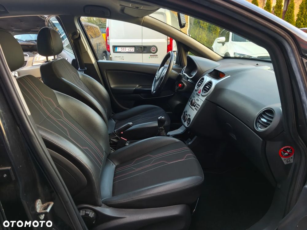 Opel Corsa 1.2 16V Cosmo - 7