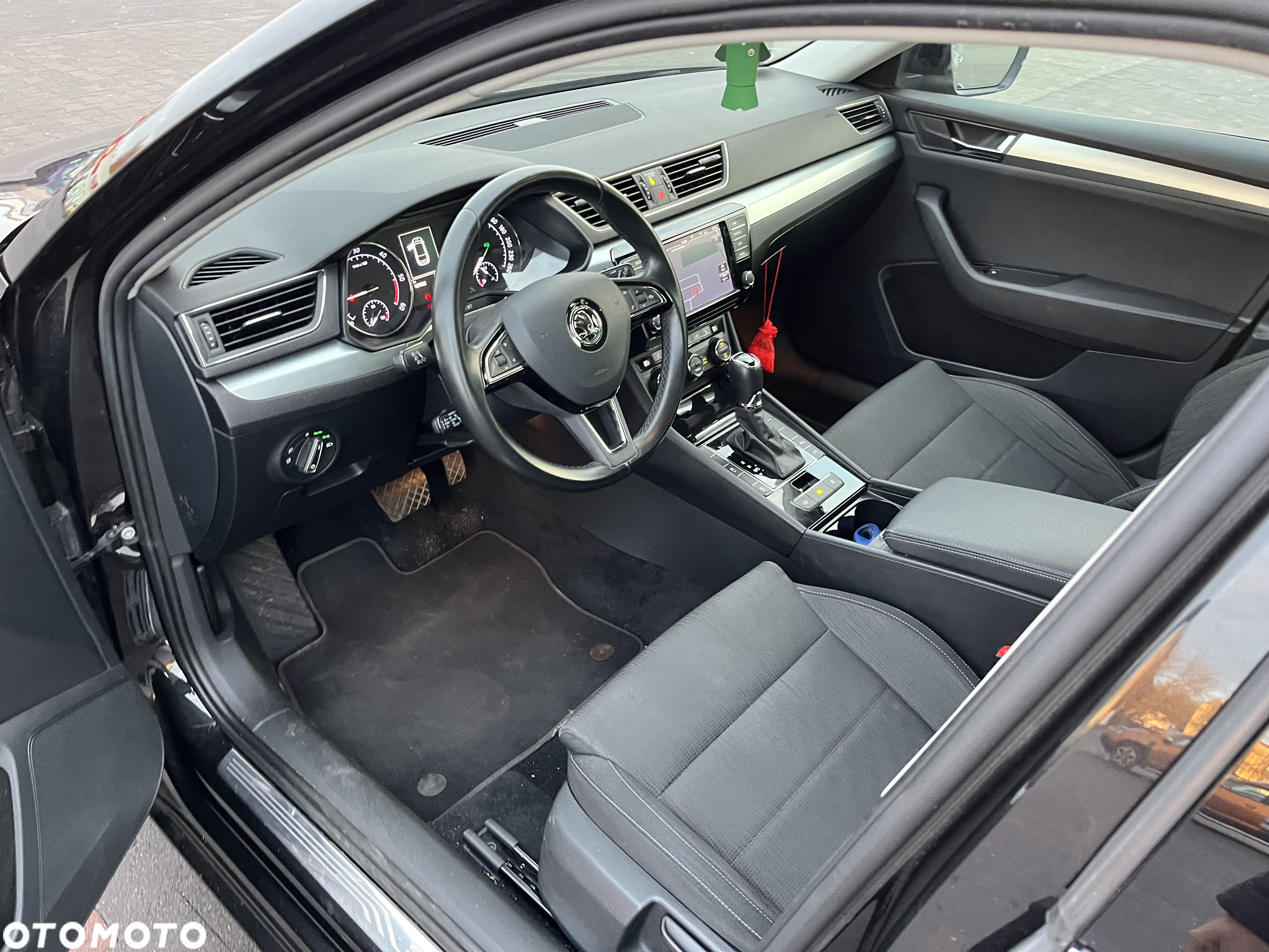 Skoda Superb 2.0 TDI 4x4 DSG Ambition - 9