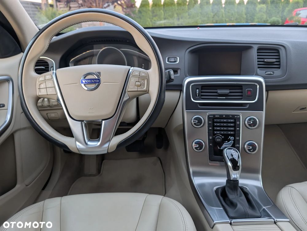 Volvo V60 Cross Country D4 Drive-E Summum - 22