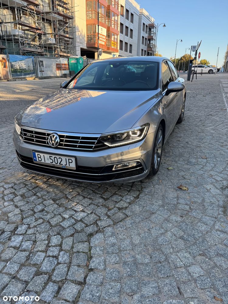 Volkswagen Passat - 2