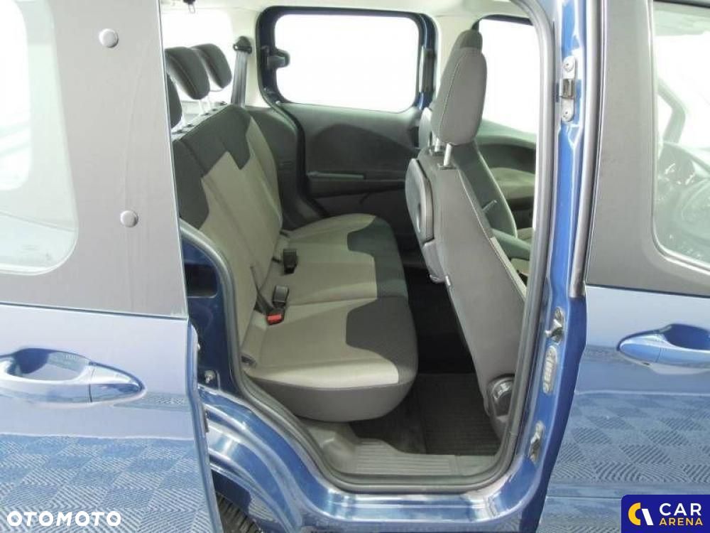 Ford Tourneo Courier - 24