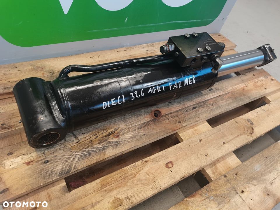 Deci Agri Farmer {Cylinder hydrauliczny wysypu} - 1