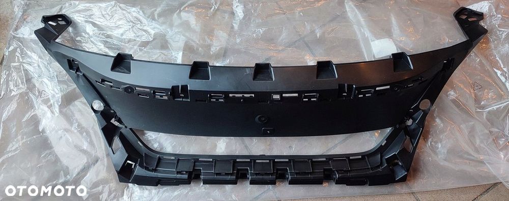 NOWA Atrapa wspornik grill 9815317777 Peugeot 3008 5008 II - 1