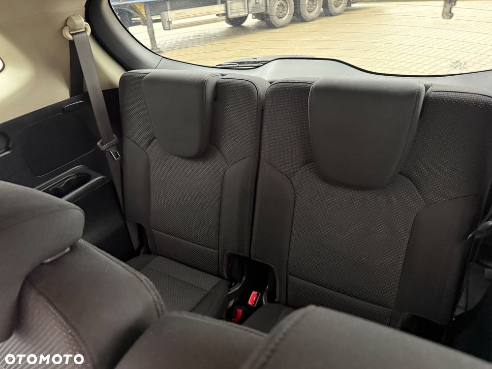 Kia Carens 1.7 CRDi 115 Dream-Team Edition - 19