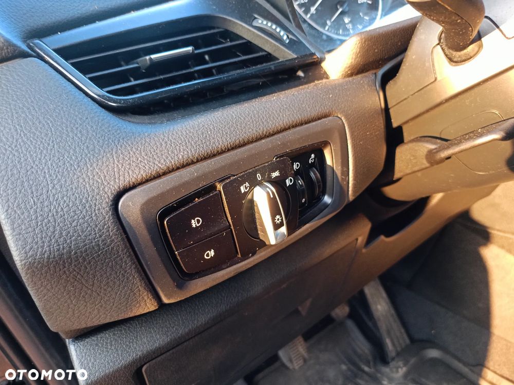 BMW Seria 2 218i - 27