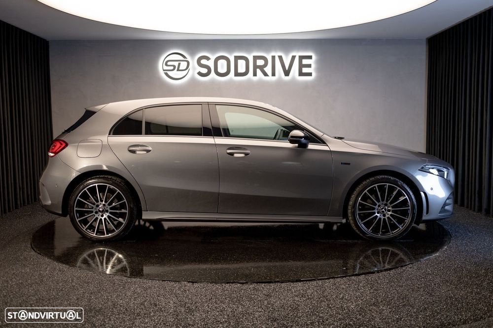 Mercedes-Benz A 250 e AMG Line - 3