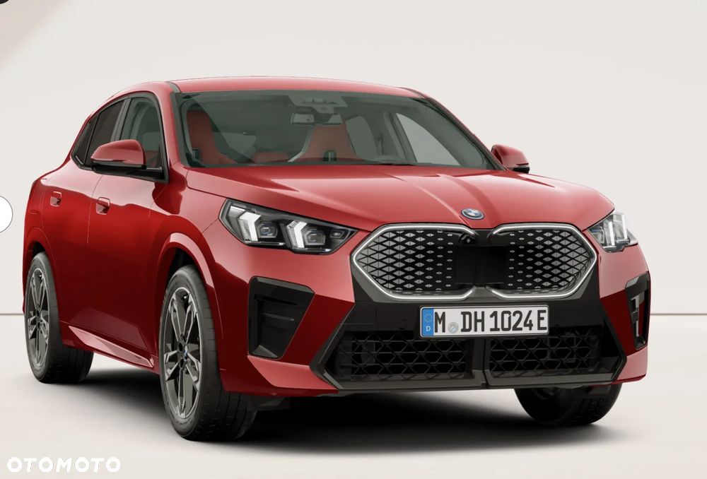 BMW iX2 xDrive30 66.5kWh M Sport - 7
