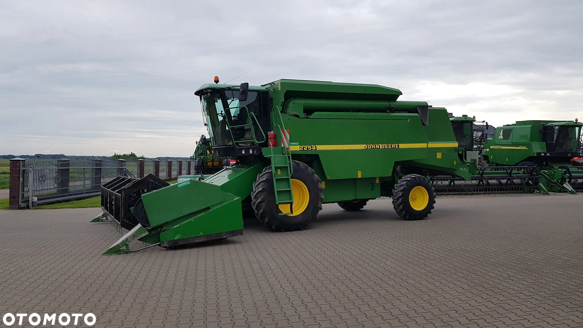 John Deere 2254 - 34
