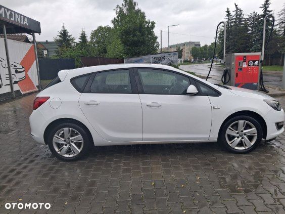 Opel Astra - 4