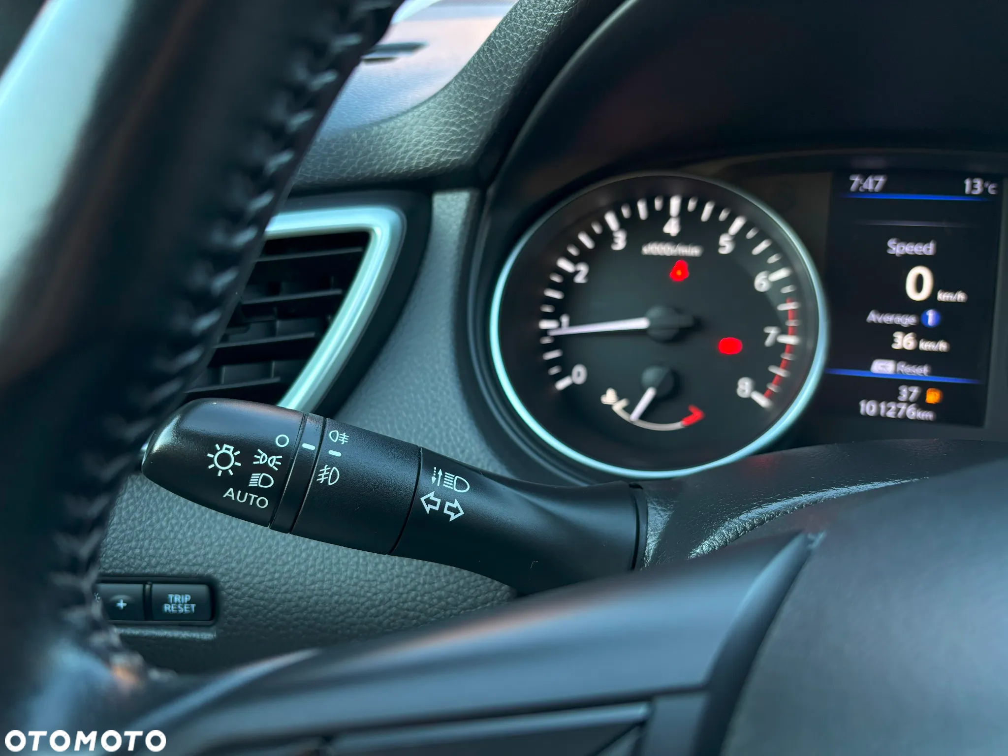 Nissan Qashqai 1.3 DIG-T N-Connecta - 24