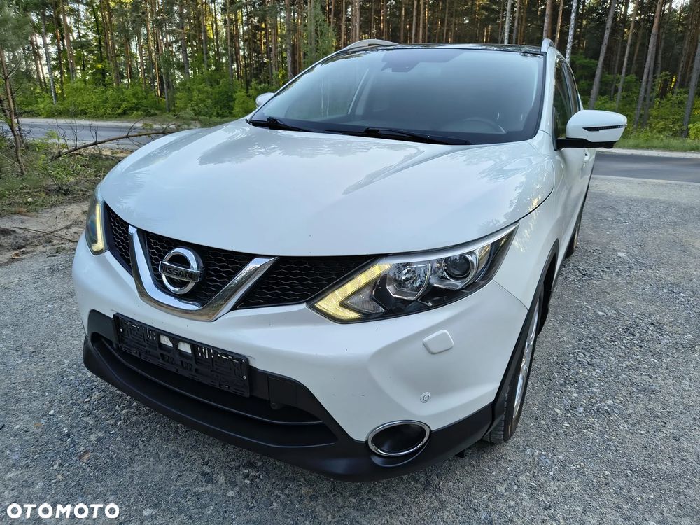 Nissan Qashqai 1.6 DIG-T N-Connecta - 1
