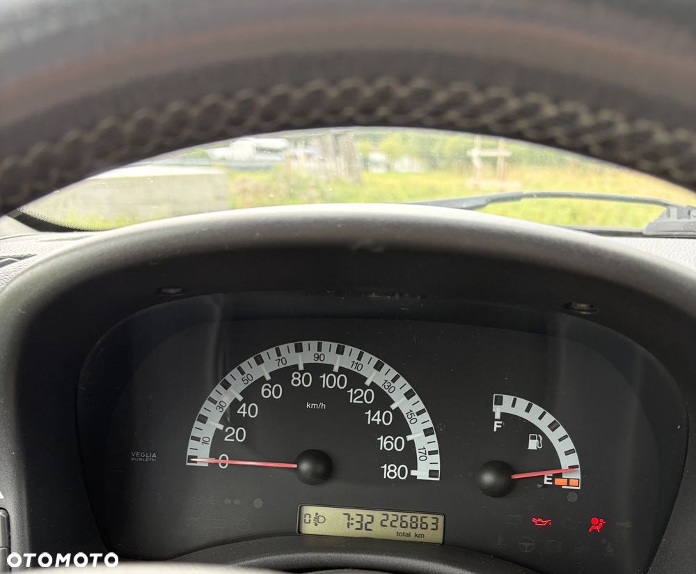 Fiat Punto 1.2 8V - 9