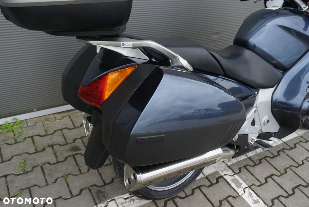 Honda ST - 4