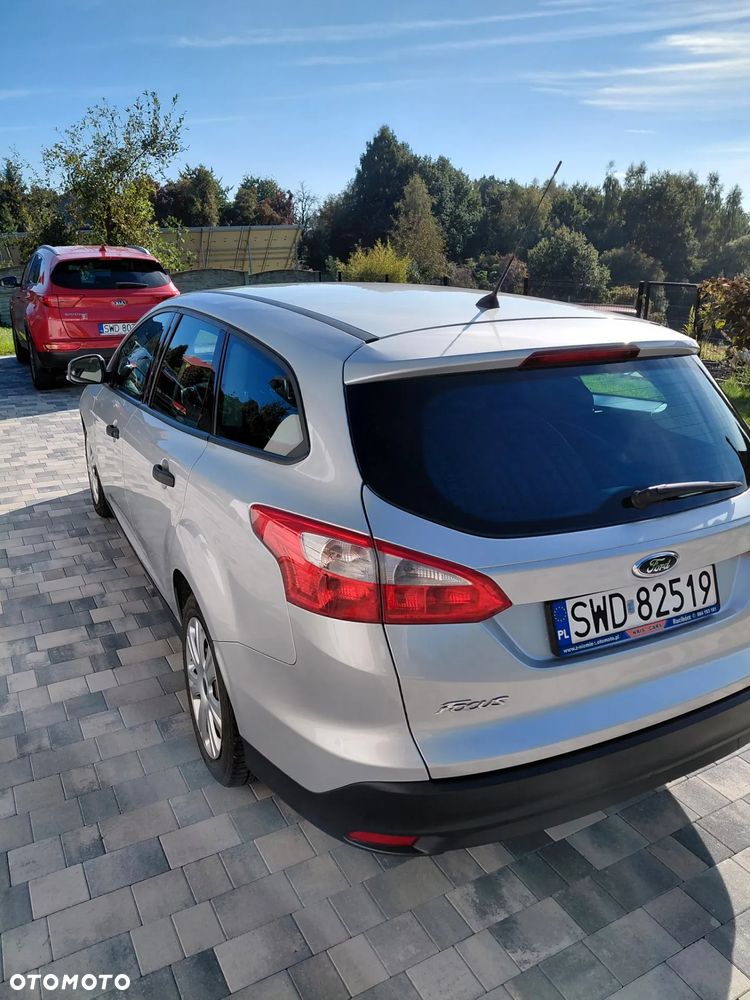 Ford Focus 1.0 EcoBoost Ambiente - 6