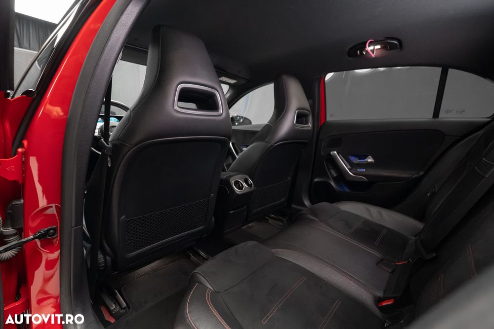 Mercedes-Benz A 200 - 30