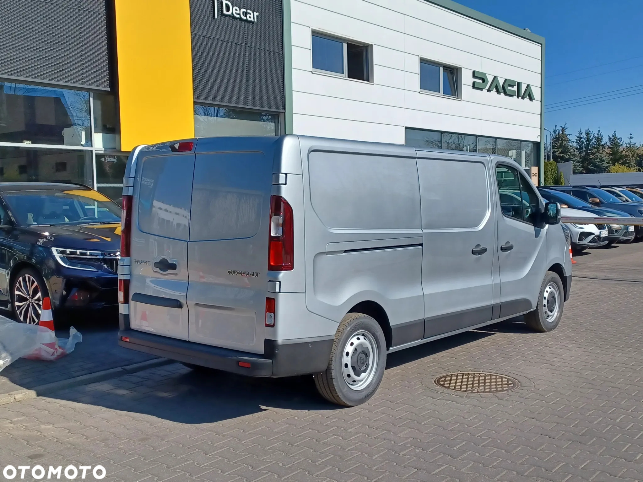 Renault TRAFIC automat 9-biegowy - 11