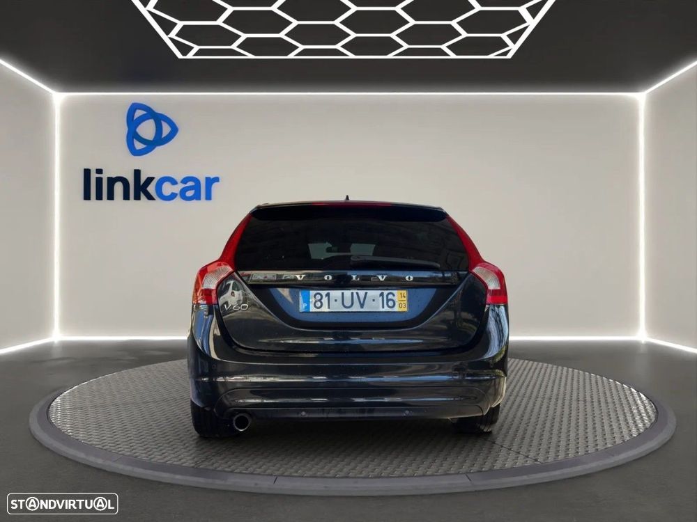 Volvo V60 1.6 D2 Momentum Eco - 6