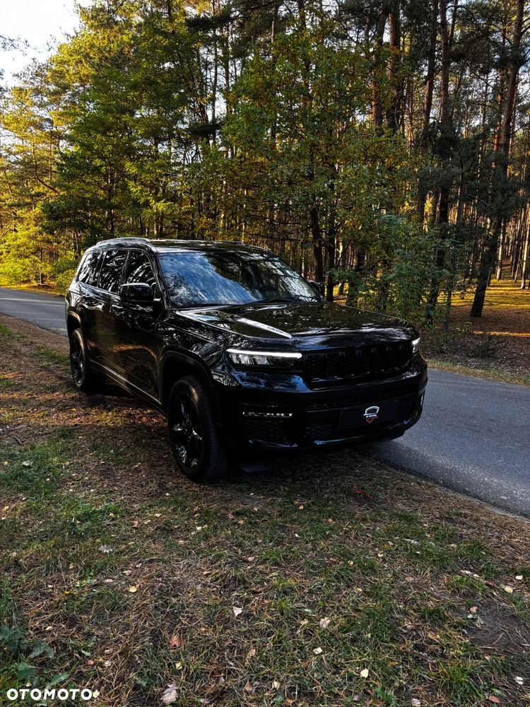 Jeep Grand Cherokee - 38