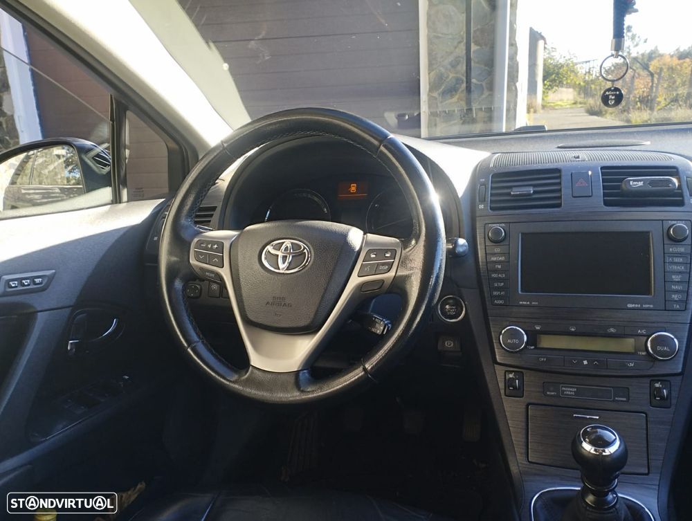 Toyota Avensis SW 2.0 D-4D - 10